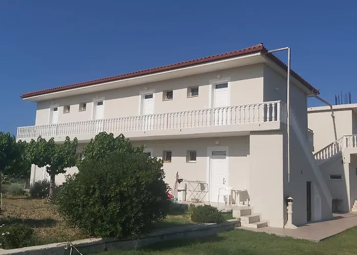 Tina & Anna Apartman Laganász