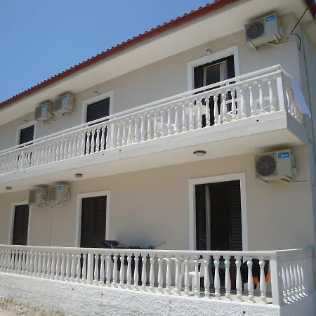 Tina & Anna Apartament Laganas