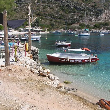 Tina & Anna * Laganas