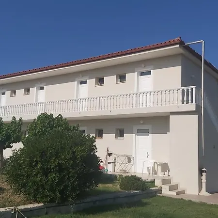 Tina & Anna Apartament Laganas