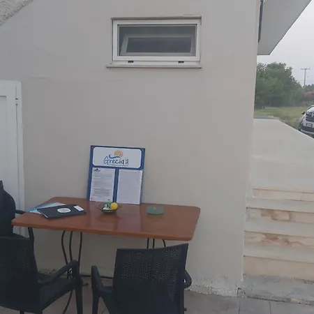 Tina & Anna * Laganas